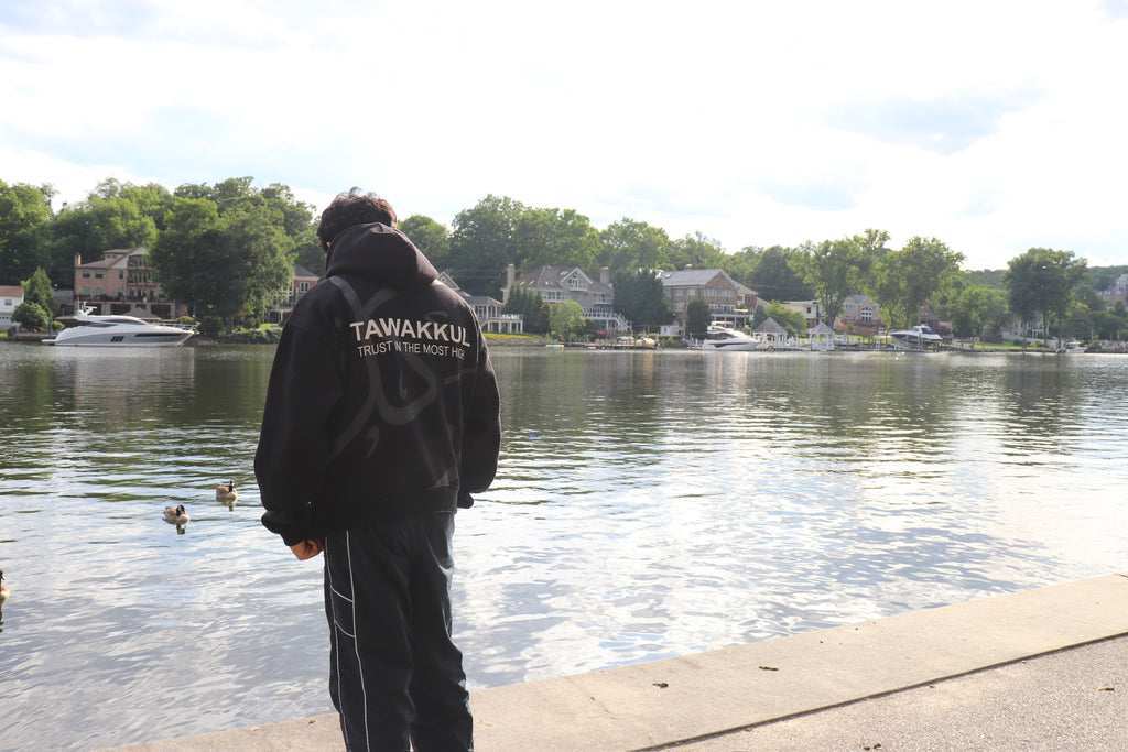 Black Tawakkul Oversized Hoodie | Trust on The Most High